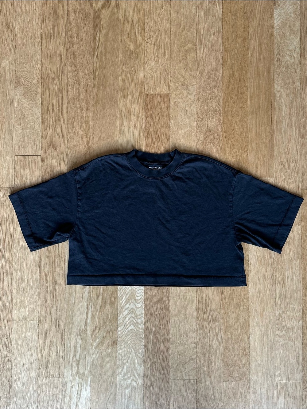 a&f essentials black oversized crop top, size XS